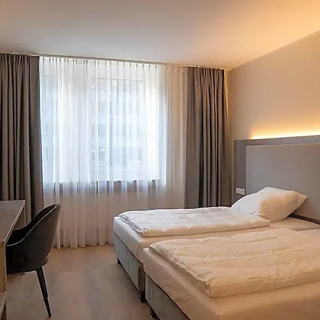 Diamonds Otel